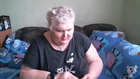 Snapshot of lanacat555 chatting on 02/07/25, 11:12 lanacat555 online show from 02/07/25, 11:12