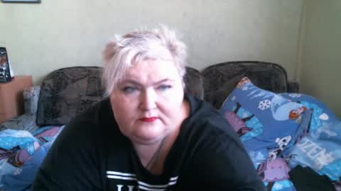 Snapshot of lanacat555 chatting on 02/13/25, 10:44 lanacat555 online show from 02/13/25, 10:44