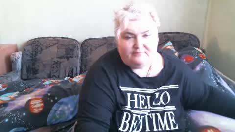 Snapshot of lanacat555 chatting on 02/19/25, 11:38 lanacat555 online show from 02/19/25, 11:38