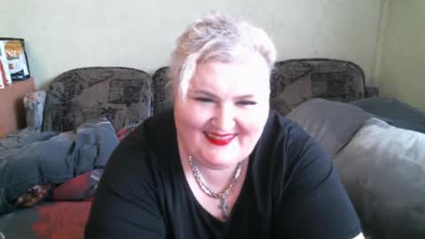 Snapshot of lanacat555 chatting on 03/11/25, 01:45 lanacat555 online show from 03/11/25, 01:45