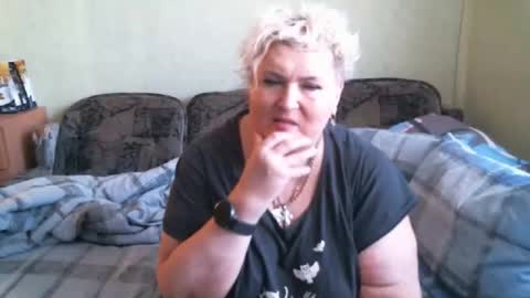 Snapshot of lanacat555 chatting on 09/12/25, 12:38 lanacat555 online show from 09/12/25, 12:38