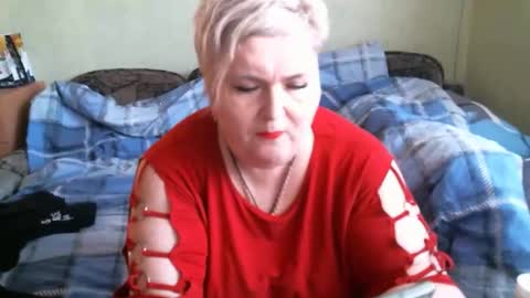 Snapshot of lanacat555 chatting on 09/15/25, 12:49 lanacat555 online show from 09/15/25, 12:49