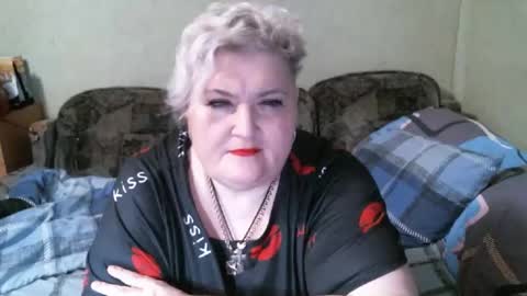 Snapshot of lanacat555 chatting on 09/17/25, 12:12 lanacat555 online show from 09/17/25, 12:12