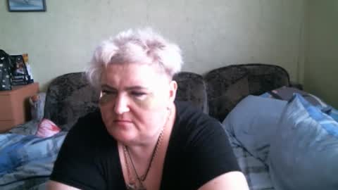 Snapshot of lanacat555 chatting on 09/20/25, 11:55 lanacat555 online show from 09/20/25, 11:55