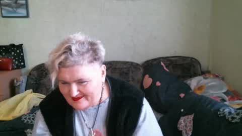 lanacat555 online show from 11/08/25, 11:32