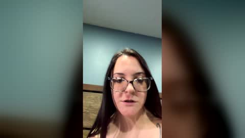 Snapshot of lanacolleen chatting on 02/02/26, 09:02 lanacolleen online show from 02/02/26, 09:02