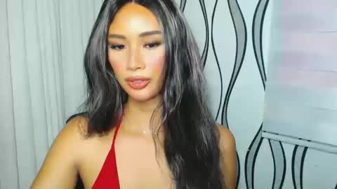 Lana online show from 12/31/24, 12:21