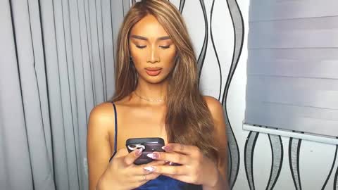 Lana online show from 02/04/25, 01:56