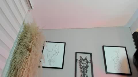 Lana online show from 04/10/26, 11:04