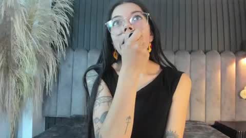 Lana online show from 07/07/26, 11:03