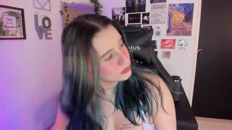 lanaherondale_ online show from 11/06/25, 11:59