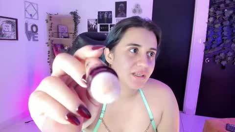 lanaherondale_ online show from 11/29/25, 09:12