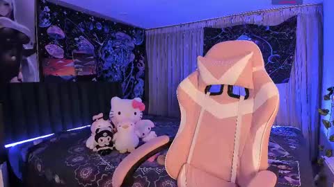 L A N A  online show from 02/15/25, 06:02