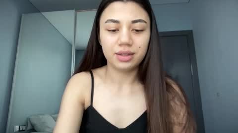 Lana online show from 12/04/25, 12:36