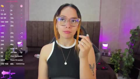 Snapshot of lanamills_ chatting on 09/14/25, 04:55 Lana online show from 09/14/25, 04:55