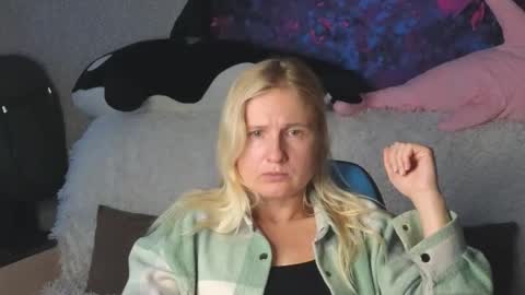 LanaviSmith online show from 11/25/25, 06:35