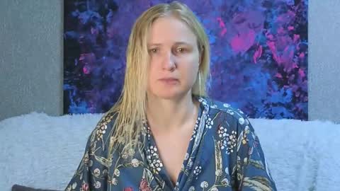 LanaviSmith online show from 12/01/25, 06:18