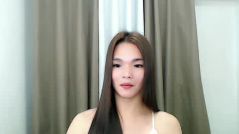 lanawyatt_ online show from 02/06/25, 01:54