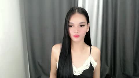 lanawyatt_ online show from 03/18/26, 12:41