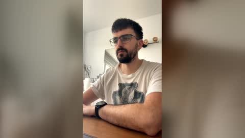 lander920612 online show from 03/04/26, 09:26