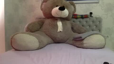 Snapshot of langoria chatting on 06/18/26, 03:38 langoria online show from 06/18/26, 03:38