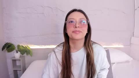 Lanna online show from 03/25/26, 11:49