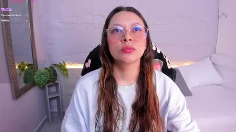 Lanna online show from 05/18/26, 11:38