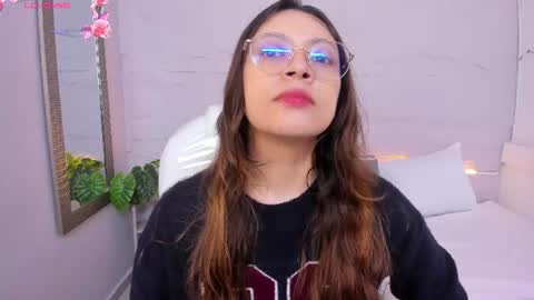 Lanna online show from 06/09/26, 11:44