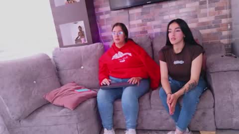 lanna_as online show from 07/08/26, 06:45