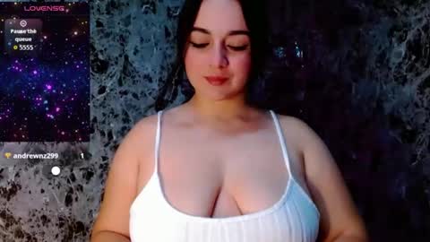 Snapshot of lanna_belle28 chatting on 04/13/26, 02:22 Lanna online show from 04/13/26, 02:22