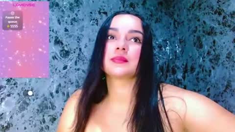 Snapshot of lanna_belle28 chatting on 06/30/26, 02:18 Lanna online show from 06/30/26, 02:18