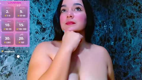 Snapshot of lanna_belle28 chatting on 07/15/26, 02:11 Lanna online show from 07/15/26, 02:11