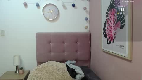 Lanna online show from 11/24/25, 01:33