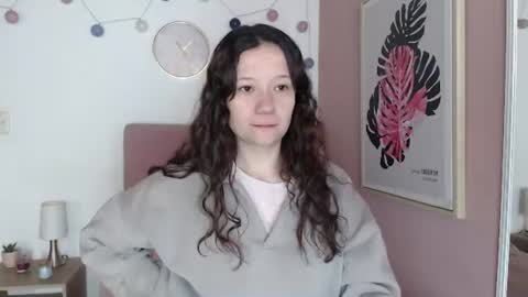 Snapshot of lanna_mills chatting on 06/15/26, 01:02 Lanna online show from 06/15/26, 01:02