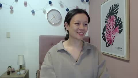 Snapshot of lanna_mills chatting on 06/30/26, 01:34 Lanna online show from 06/30/26, 01:34