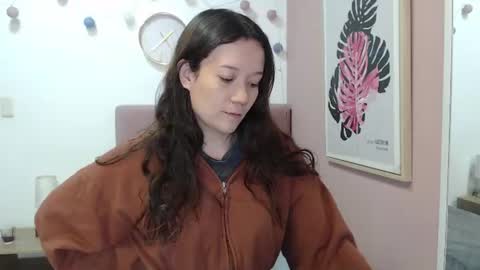 Snapshot of lanna_mills chatting on 07/15/26, 01:05 Lanna online show from 07/15/26, 01:05