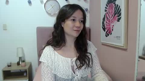 Snapshot of lanna_mills chatting on 07/18/26, 01:26 Lanna online show from 07/18/26, 01:26