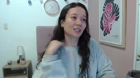 Snapshot of lanna_mills chatting on 07/20/26, 01:24 Lanna online show from 07/20/26, 01:24