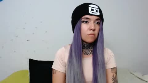 Snapshot of lannie_gonzales chatting on 01/28/25, 02:21 LANNIE   online show from 01/28/25, 02:21