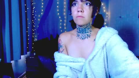 LANNIE   online show from 04/12/26, 03:28