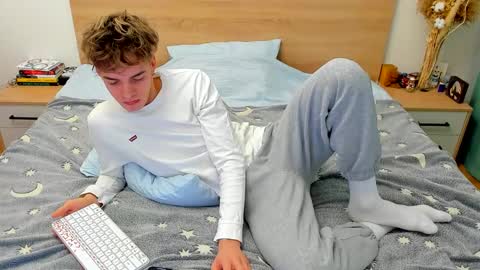 Fandi online show from 12/10/24, 07:58