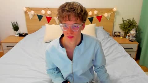 Fandi online show from 01/12/25, 05:44