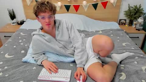 Fandi online show from 01/17/25, 11:38