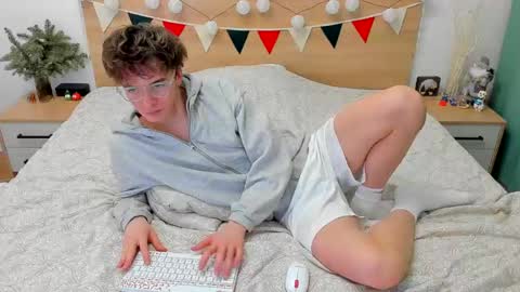 Fandi online show from 02/08/25, 04:25