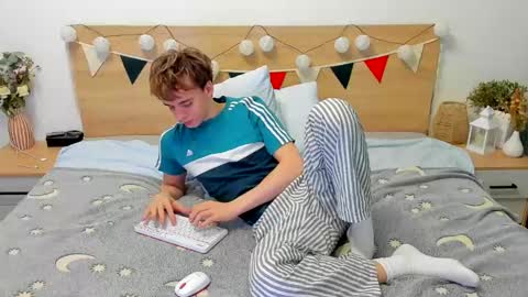 Fandi online show from 03/06/25, 07:43