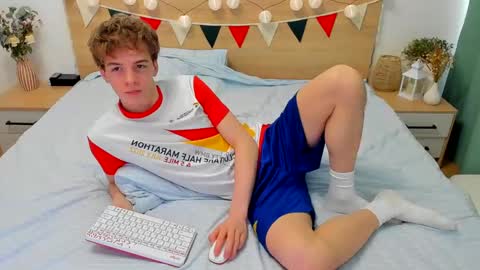 Fandi online show from 03/11/25, 07:04