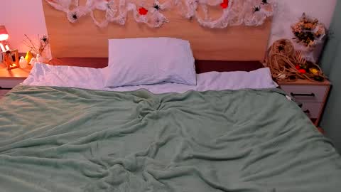 Fandi online show from 10/17/25, 03:58