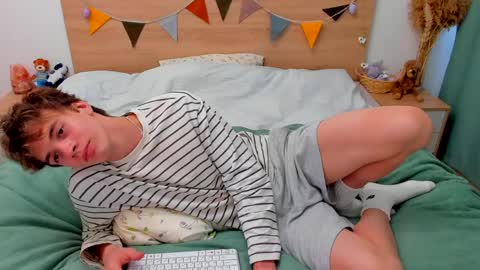 Fandi online show from 04/05/26, 09:39