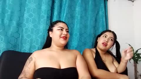 lapeligrosa_ online show from 12/17/25, 11:16