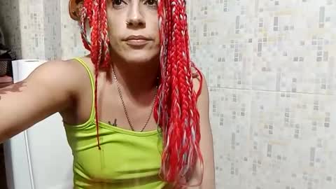 lapelirroja8324 online show from 11/03/25, 02:57